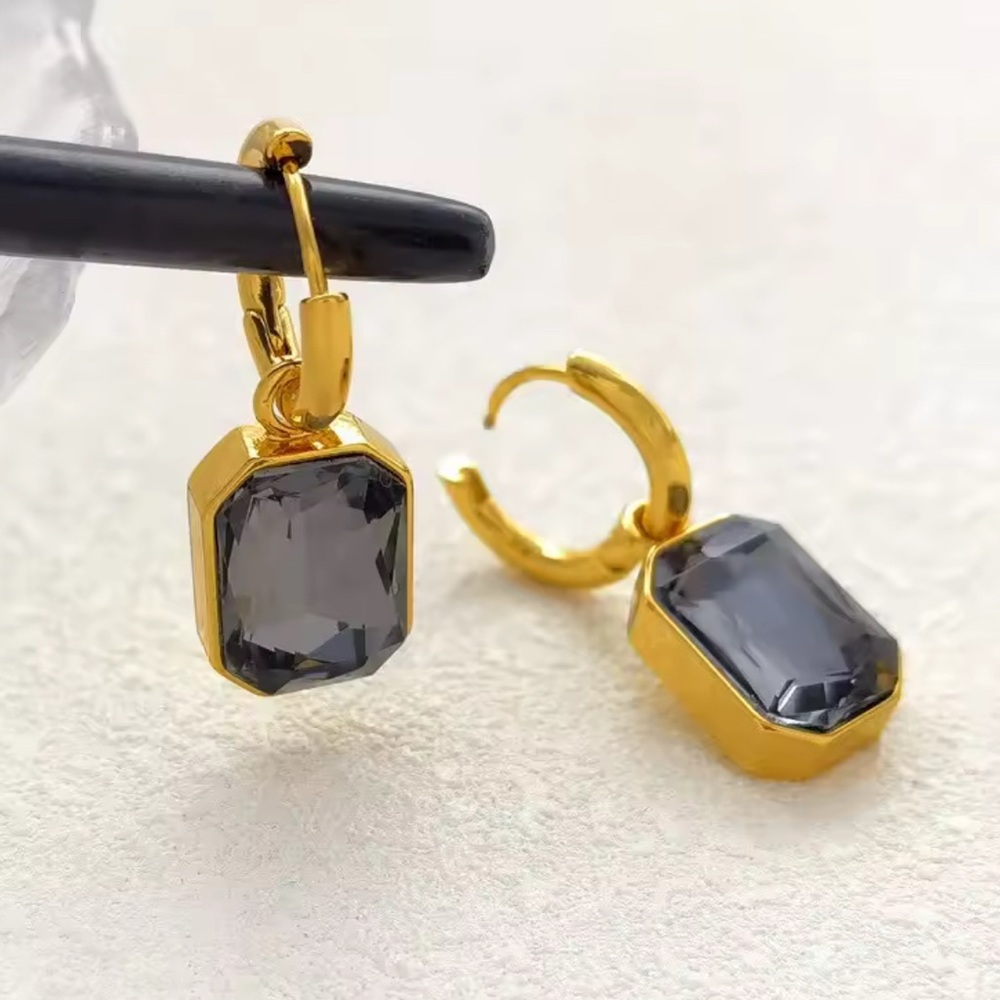 Elegant Gold and Black Grey Stone Earrings